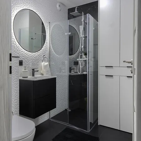 Wola Luxury *