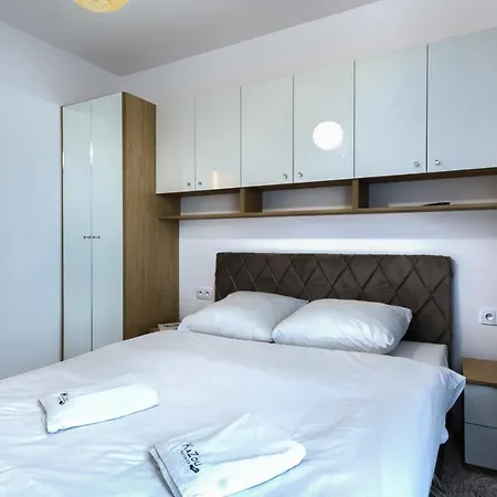 Wola Luxury Apartment