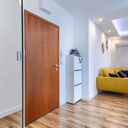 Apartment Wola Luxury Warsaw