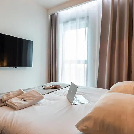 Wola Luxury Apartment Warsaw