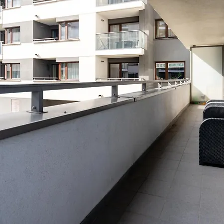Wola Luxury Apartamento