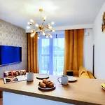 דירה Wola Luxury ורשה