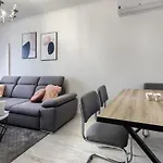 Apartment Wola Luxury Warsaw