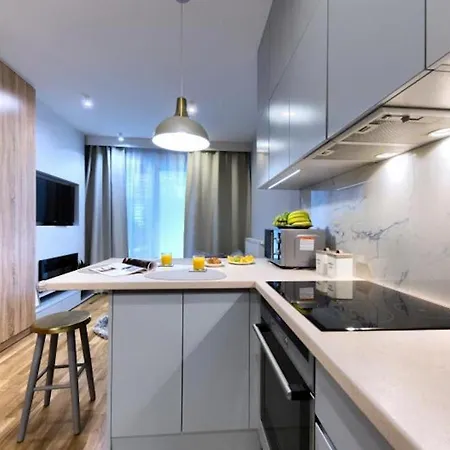 Wola Luxury وارسو