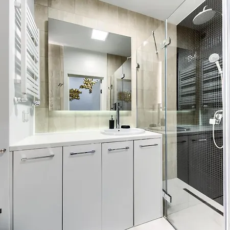 شقة Wola Luxury وارسو