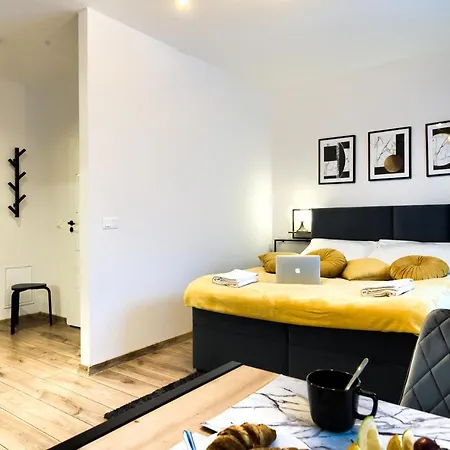 Wola Luxury