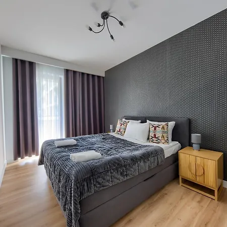 Wola Luxury * Varsó