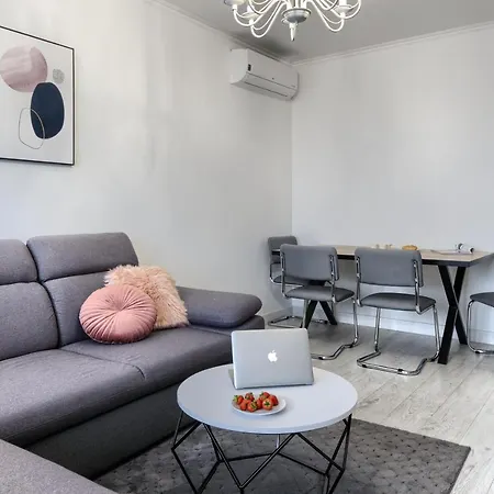 Wola Luxury