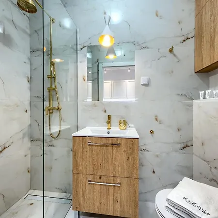Wola Luxury Apartamento Varsóvia